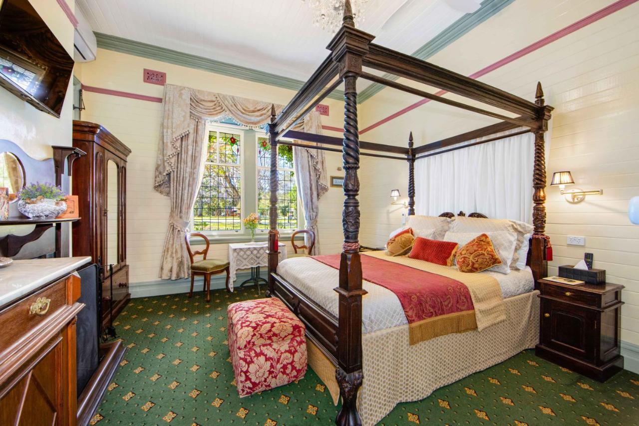 The Old Bank Gladstone Licensed Restaurant&Boutique Accommodation Hat Head Extérieur photo