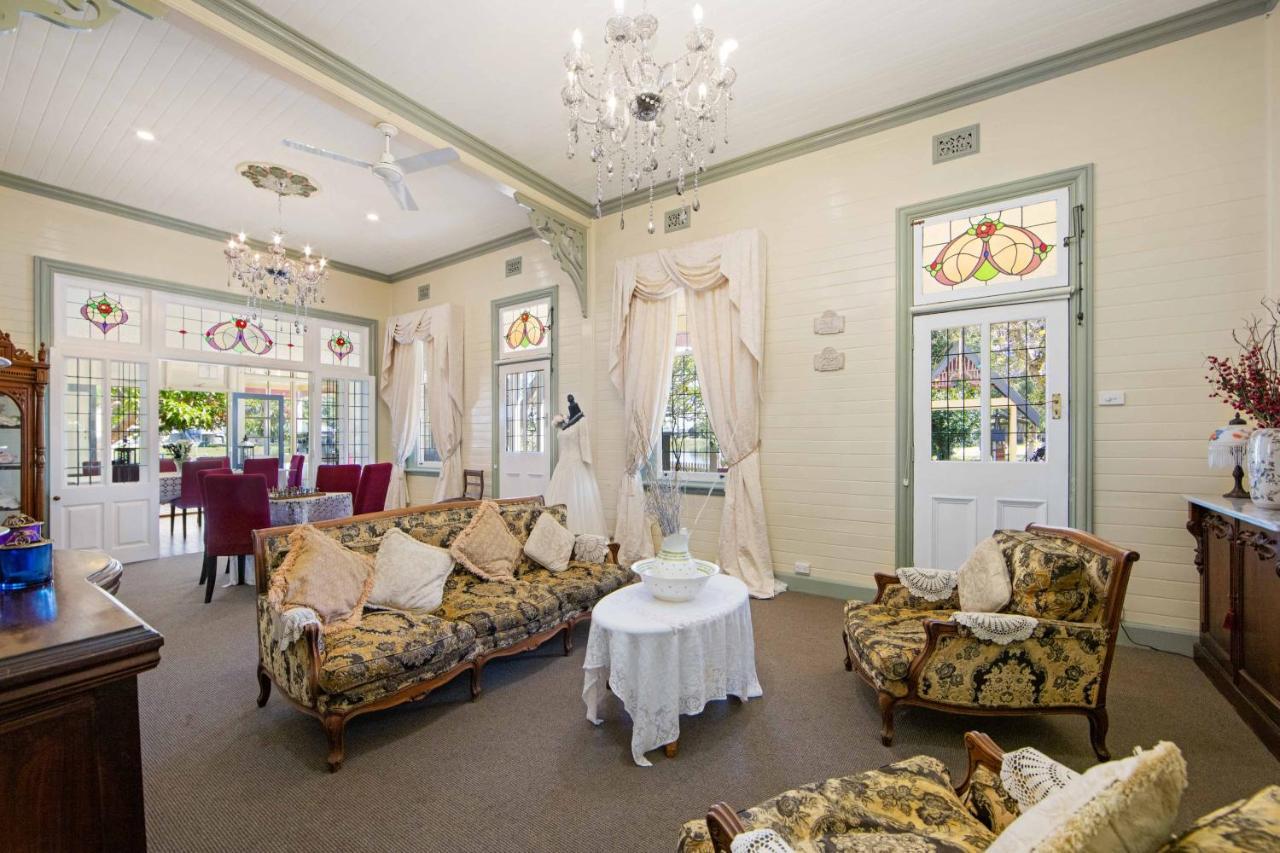 The Old Bank Gladstone Licensed Restaurant&Boutique Accommodation Hat Head Extérieur photo